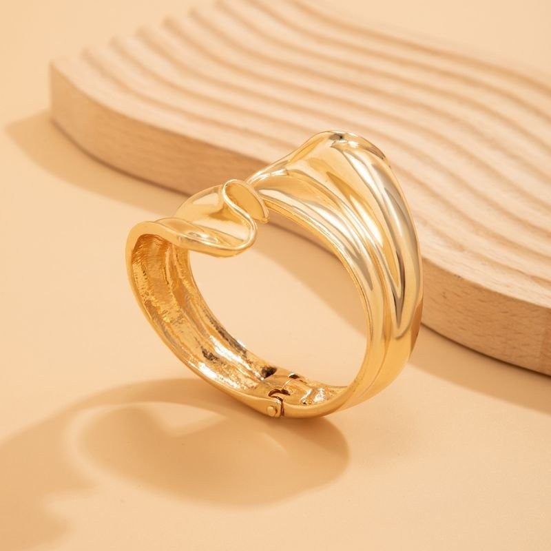 Жесткий браслет CJD90160 Жесткий браслет CJD90160