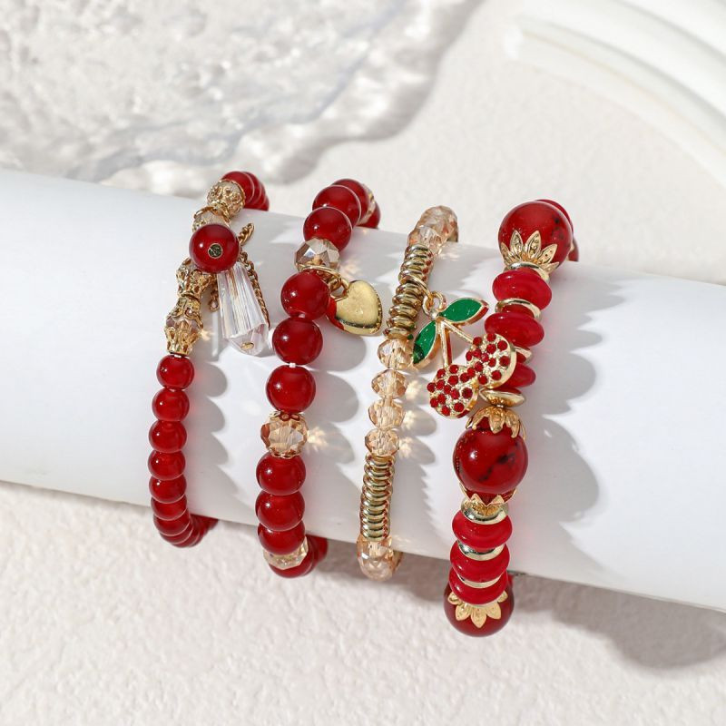 Комплект браслетов с красными кристаллами и подвесками CJP93776