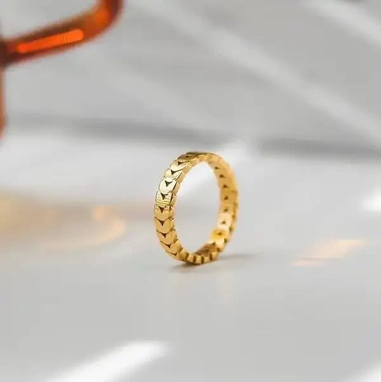 Кольцо стальное с напылением золотом сердца J10190CJJ Кольцо стальное с напылением золотом сердца J10190CJJ