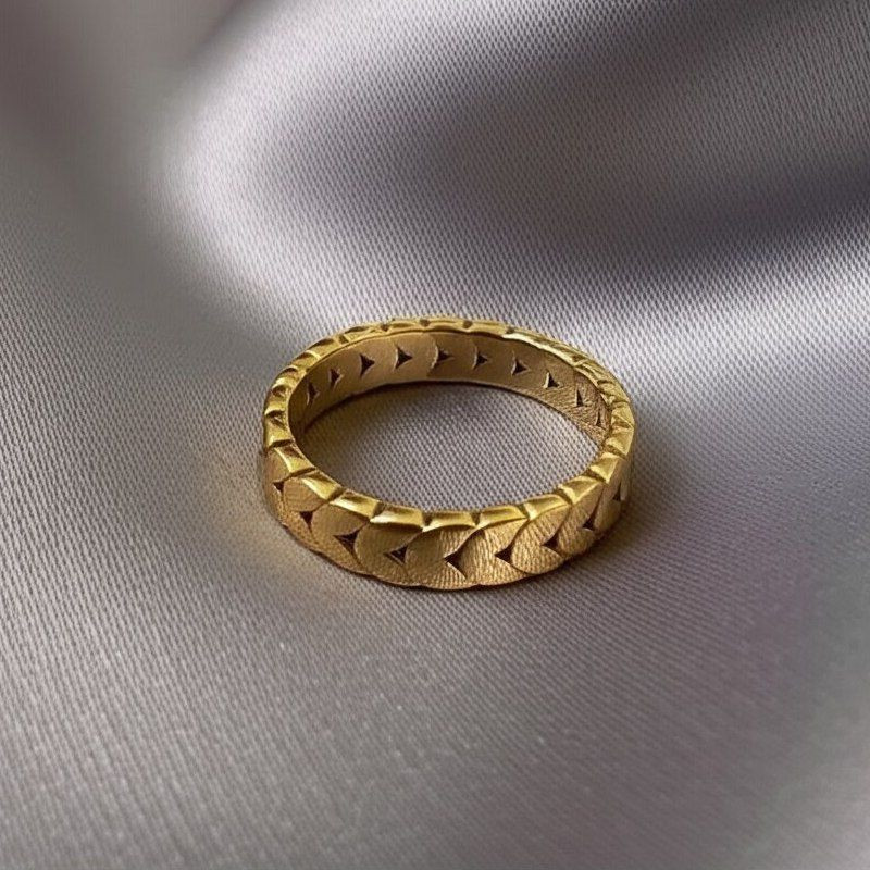 Кольцо стальное с напылением золотом сердца J10190CJJ