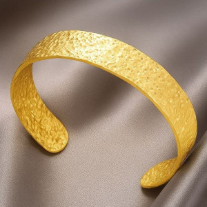 Браслет жесткий сияющий с эффектом алмазной грани 1J12205CJJ