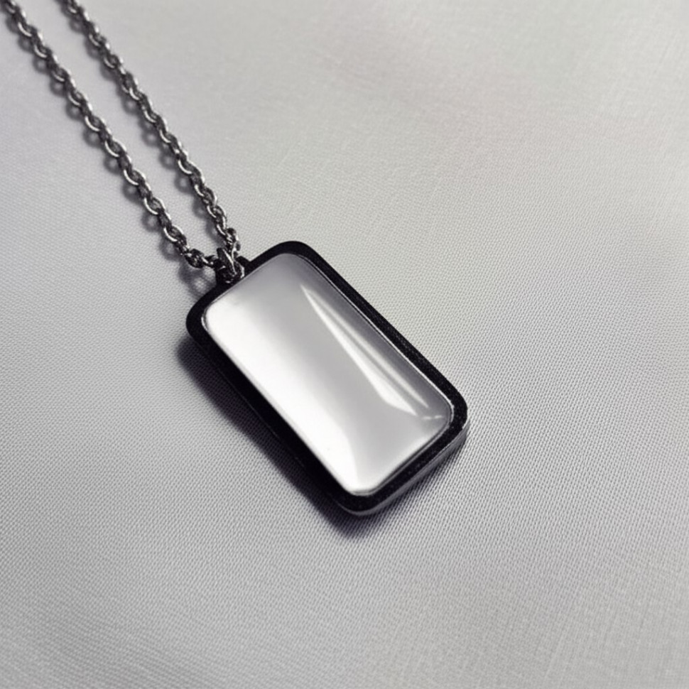 Цепочка с подвеской в форме прямоугольника с белой эмалью J10541CJJ