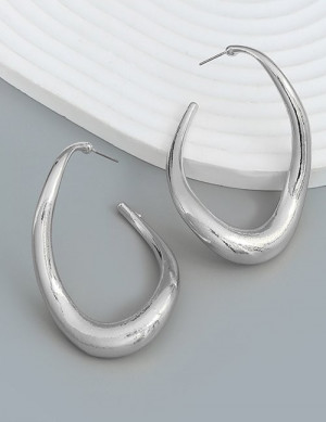 Массивные серебристые серьги-конго каплевидной формы Z97987