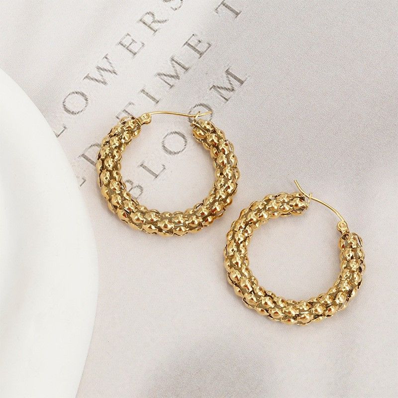 Серьги кольца из стали с напылением золотом J11107CJJ Серьги кольца из стали с напылением золотом J11107CJJ