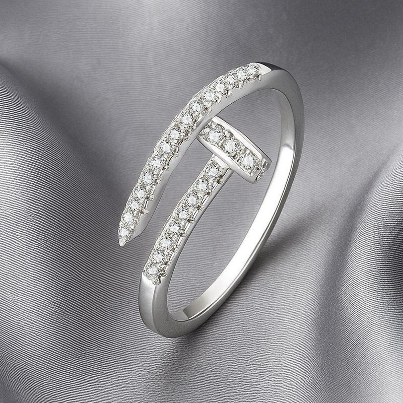 Кольцо в форме изогнутого гвоздя с платиновым напылением 1J12066CJJ