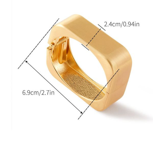 Жесткий браслет CJK00259 Жесткий браслет CJK00259