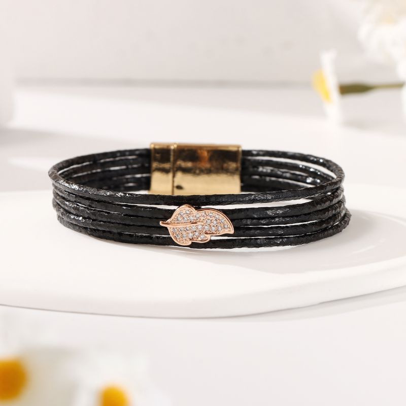 Жесткий браслет CJT05202