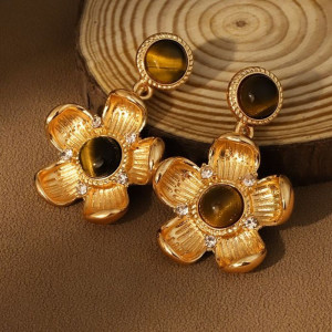Крупные серьги в форме цветов со вставками под тигровый глаз CJH48388