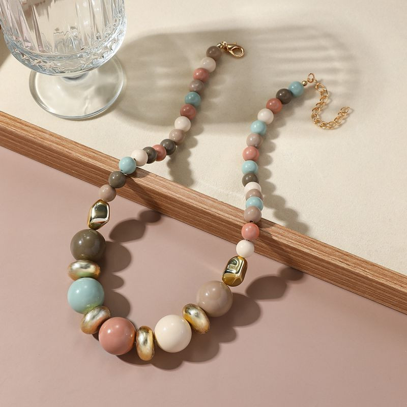 Этнические бусы из матового камня в приглушенной природной гамме CJR57173