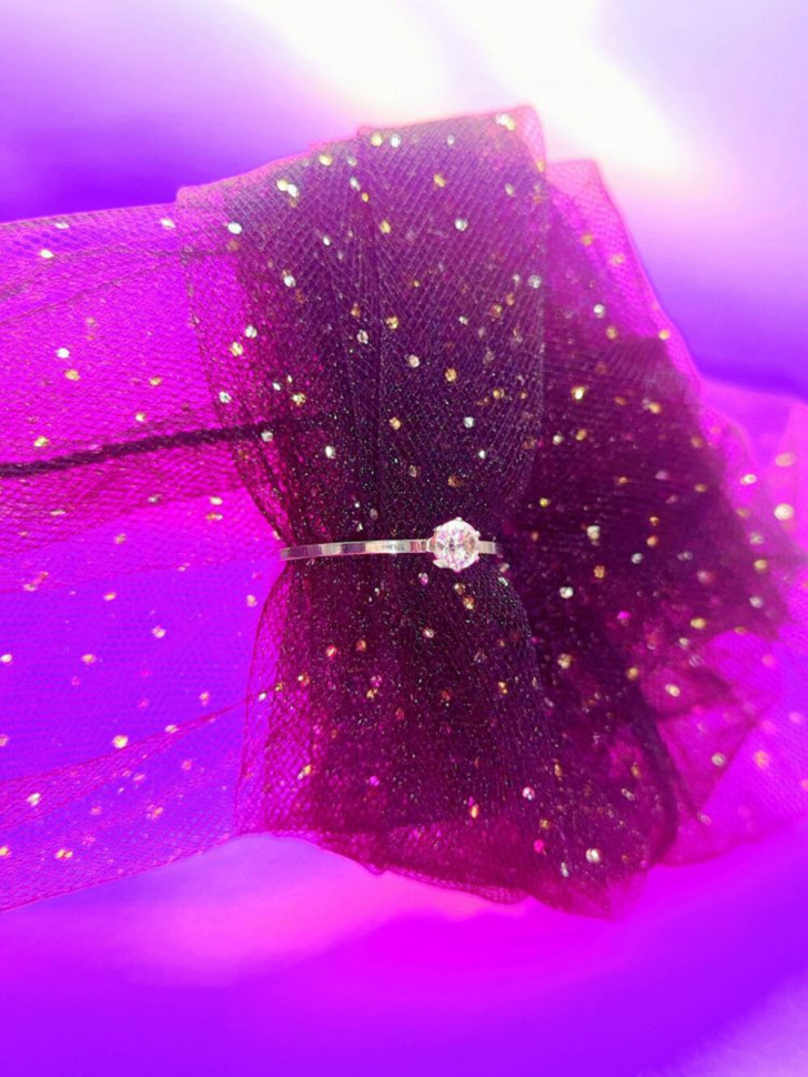 Кольцо стальное с фианитом J10233CJJ Кольцо стальное с фианитом J10233CJJ