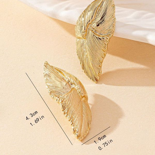 Фактурные серьги-пусеты Серебристые крылья ангела CJL10269