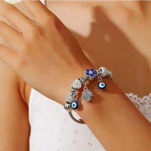 Жесткий браслет с синими подвесками и кристаллами CJR68561 Жесткий браслет с синими подвесками и кристаллами CJR68561