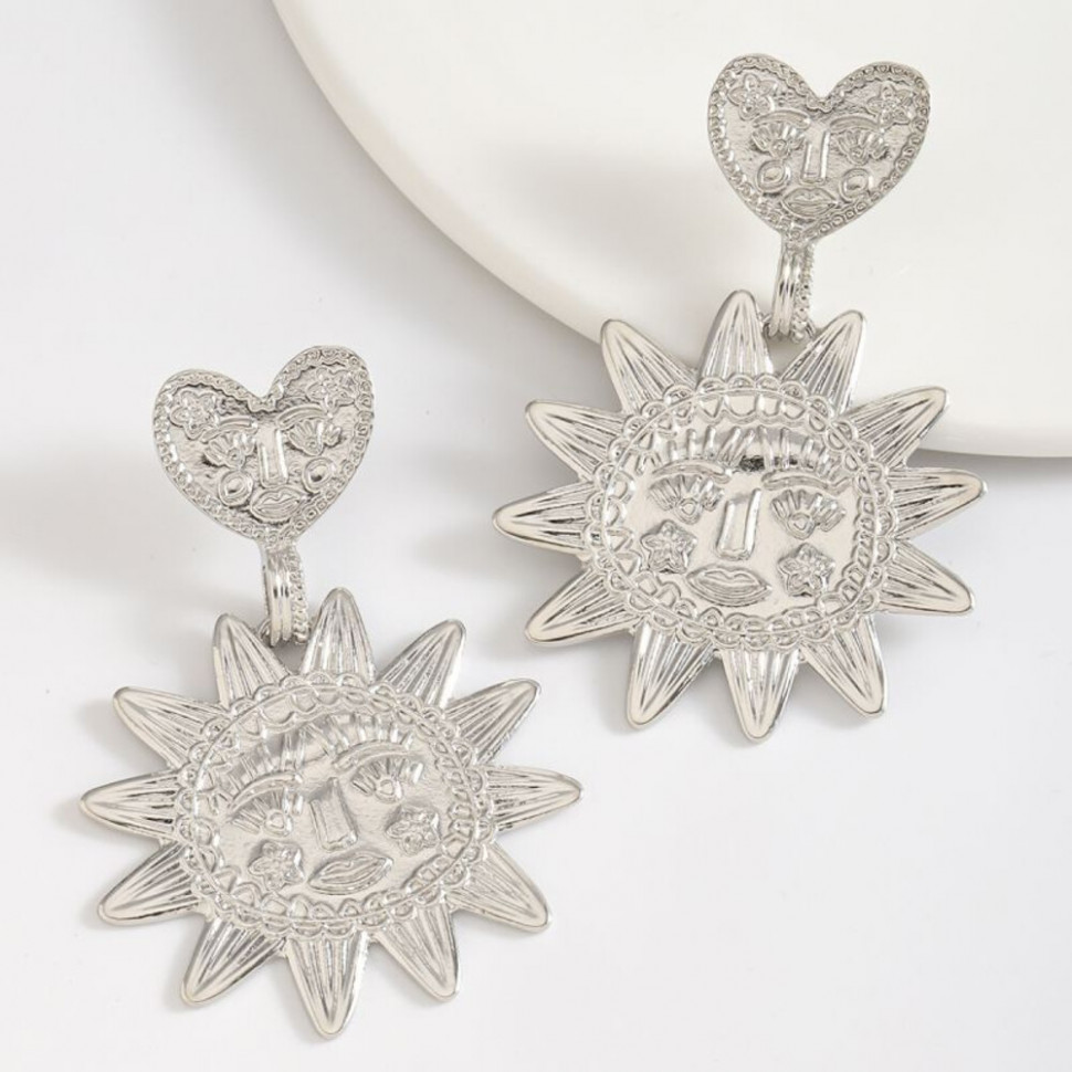 Массивные висячие серьги в форме солнца с сердцами CJH40430 Массивные висячие серьги в форме солнца с сердцами CJH40430