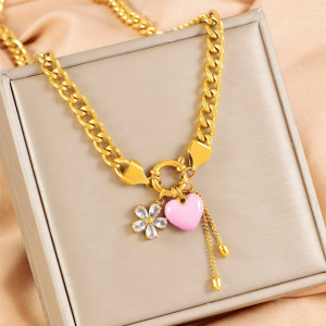 Цепочка с крупными звеньями и подвеской в форме сердца CJR89535