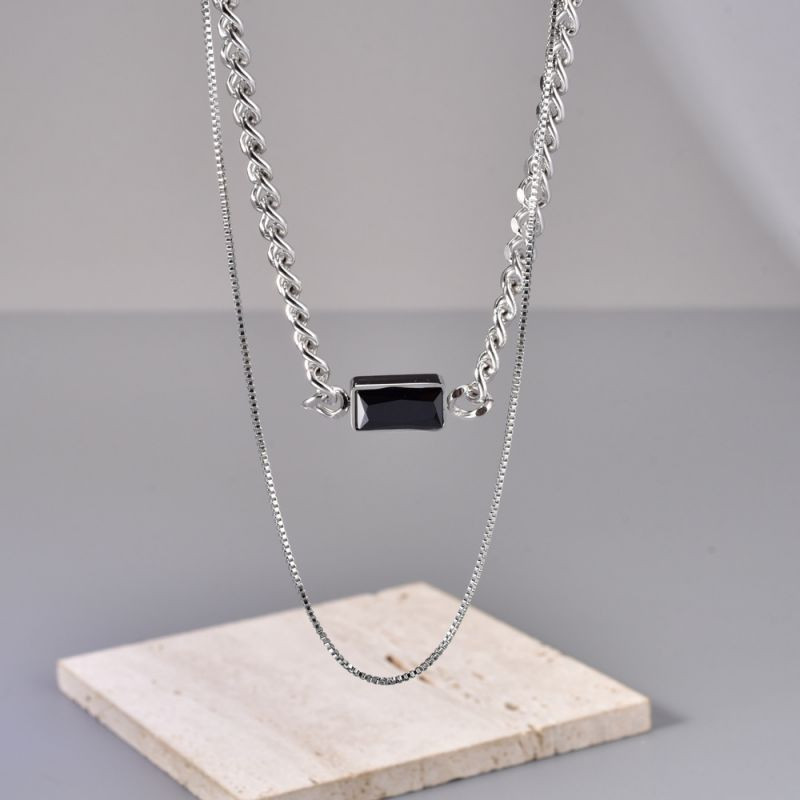Двойное серебристое колье с черным цилиндром CJL14410 Двойное серебристое колье с черным цилиндром CJL14410