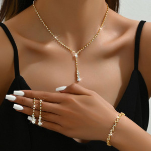 Комплект бижутерии CJH22989 Комплект бижутерии CJH22989