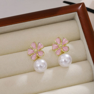 Нежные серьги-пусеты Розовые бутоны с подвесным жемчугом CJG33135