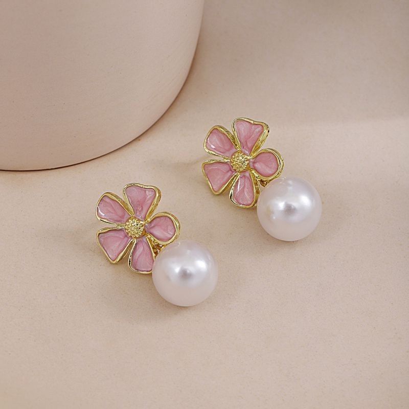 Нежные серьги-пусеты Розовые бутоны с подвесным жемчугом CJG33135