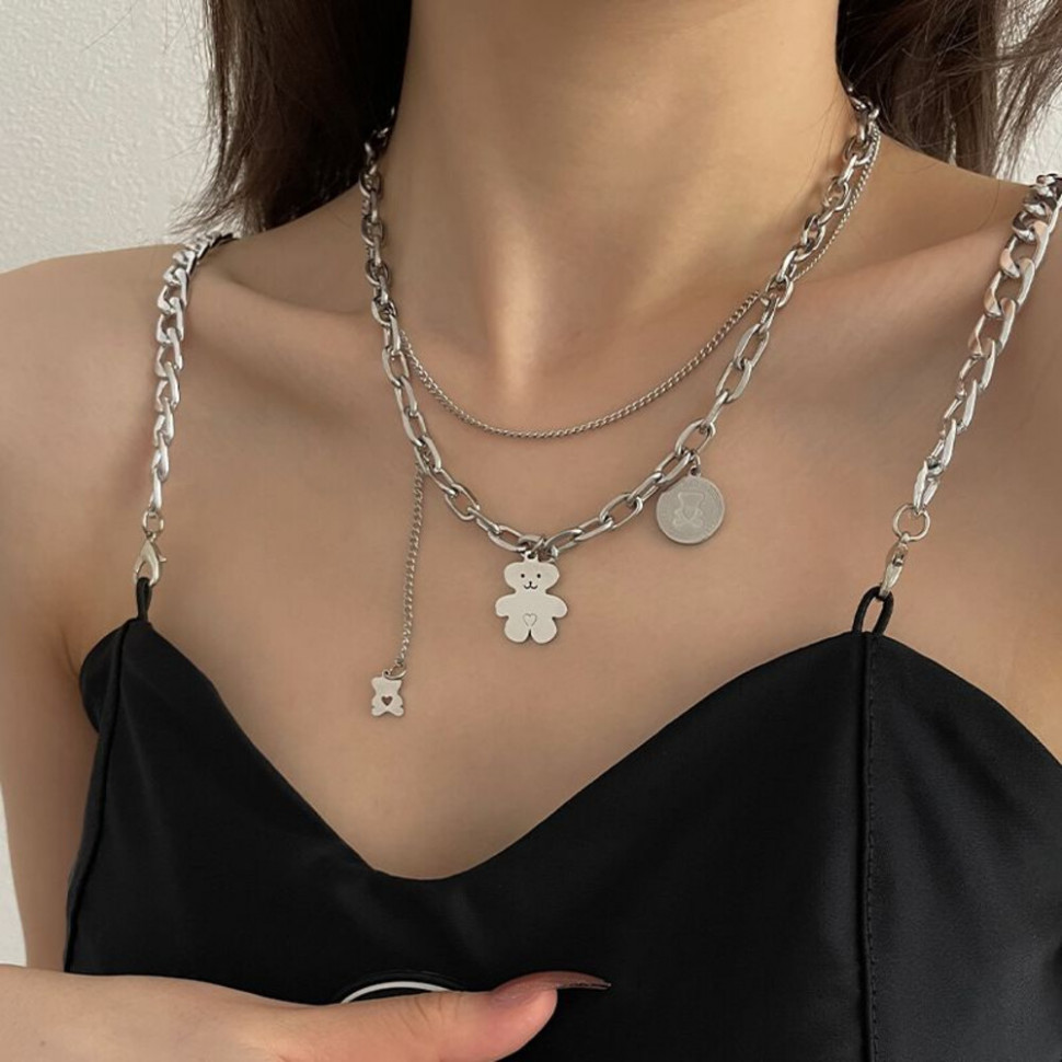 Многослойное колье с жемчужной нитью и медвежонком CJH56247 Многослойное колье с жемчужной нитью и медвежонком CJH56247