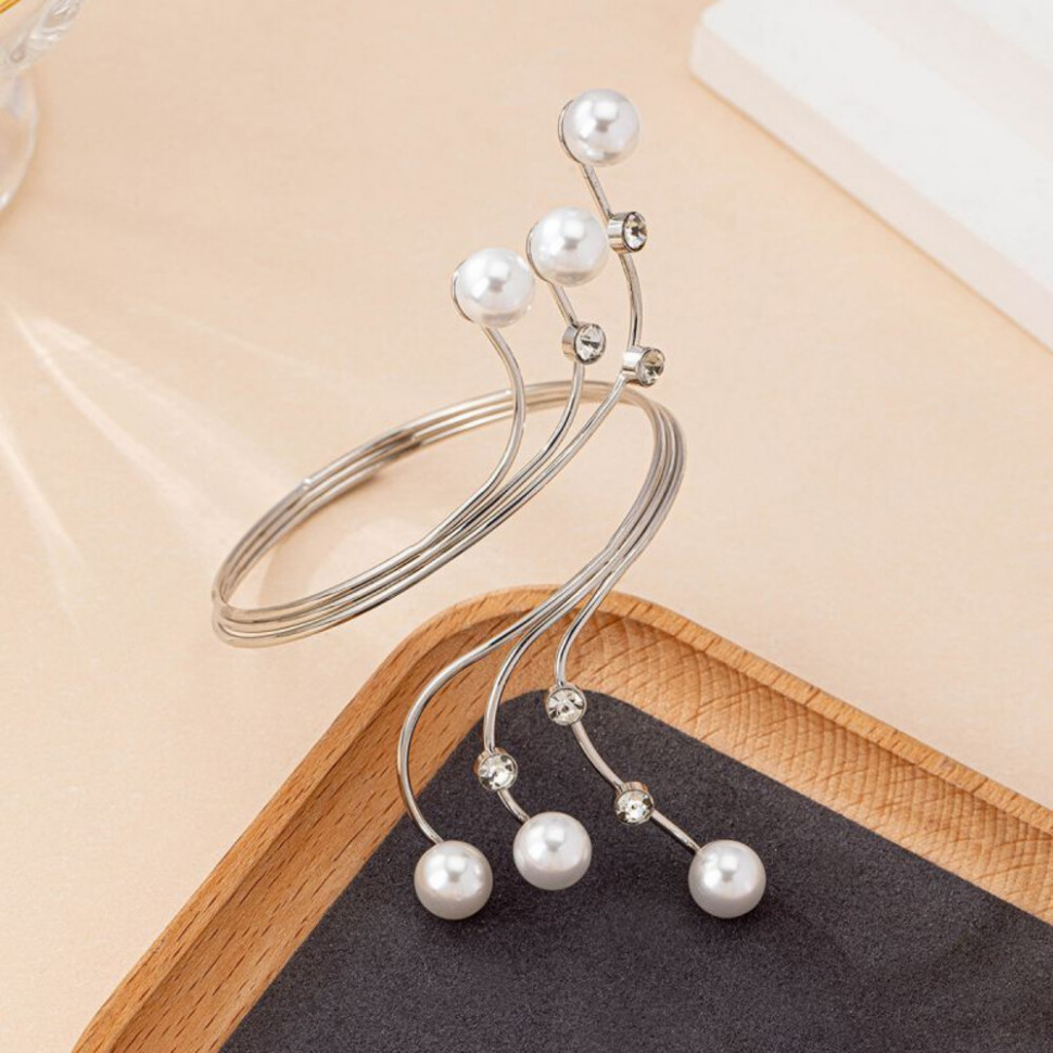 Браслет жесткий спиралевидный с жемчужными наконечниками CJH99052