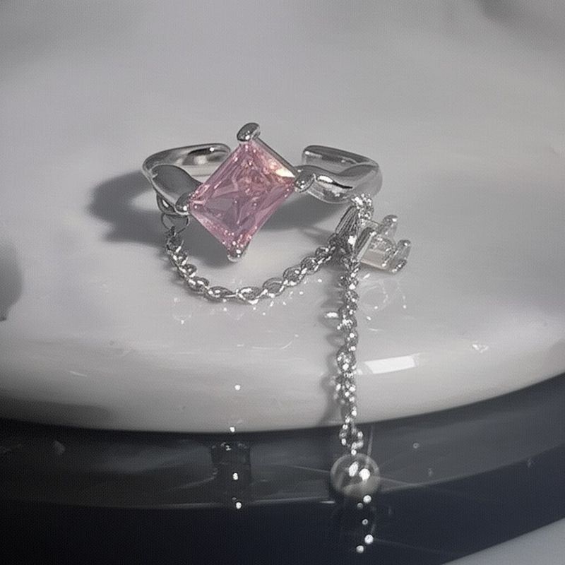 Фантазийное кольцо с розовым камнем и подвеской-шариком 1J11922CJJ