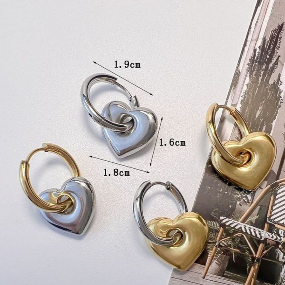 Серьги-кольца с золотистыми сердцами CJH68479