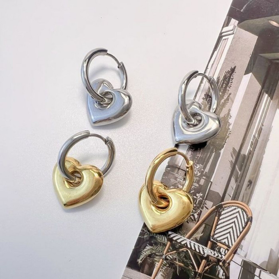 Серьги-кольца с золотистыми сердцами CJH68479