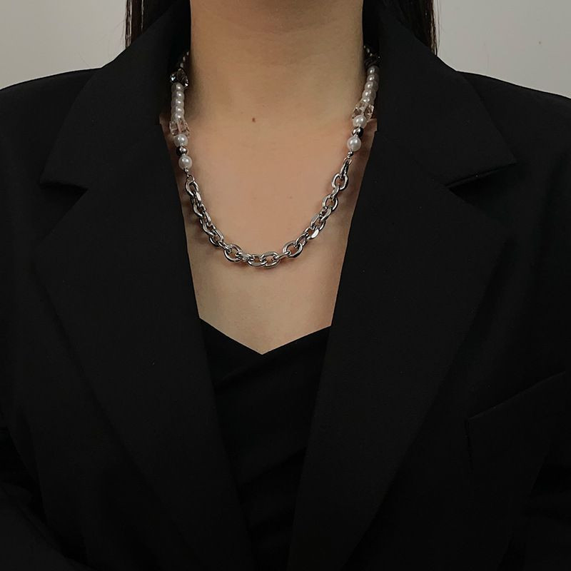 Комбинированное колье из жемчуга и стальных цепей CJH67729 Комбинированное колье из жемчуга и стальных цепей CJH67729