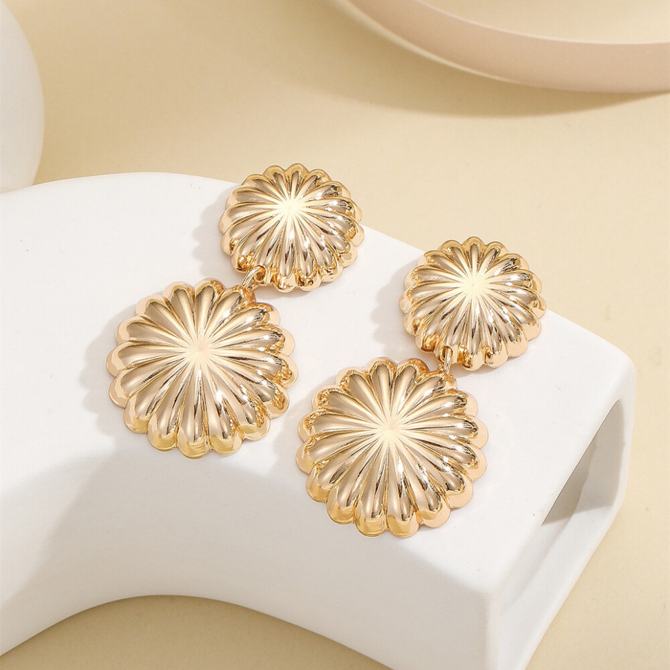 Массивные серьги-пусеты из фактурных дисков M98024