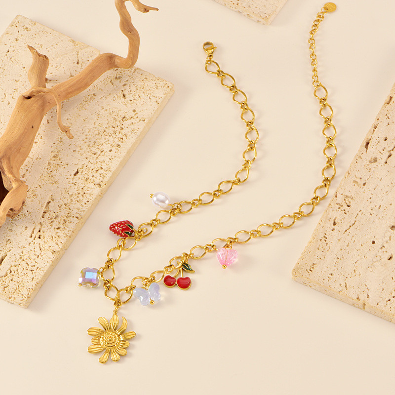 Цепочка с яркими разноцветными подвесками и цветком CJR89550