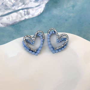 Романтичные серьги-пусеты Сердца в голубом цвете с кристаллами CJD81334 Романтичные серьги-пусеты Сердца в голубом цвете с кристаллами CJD81334