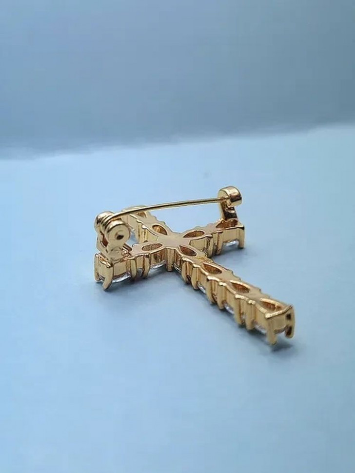 Стальная брошь с напылением золотом крест J10077CJJ