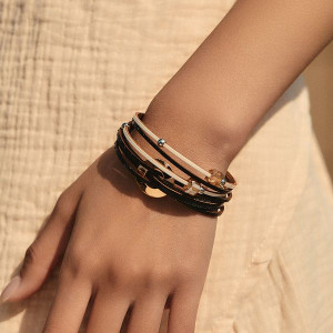 Браслет жесткий многоярусный с золотистыми деталями CJK14041 Браслет жесткий многоярусный с золотистыми деталями CJK14041