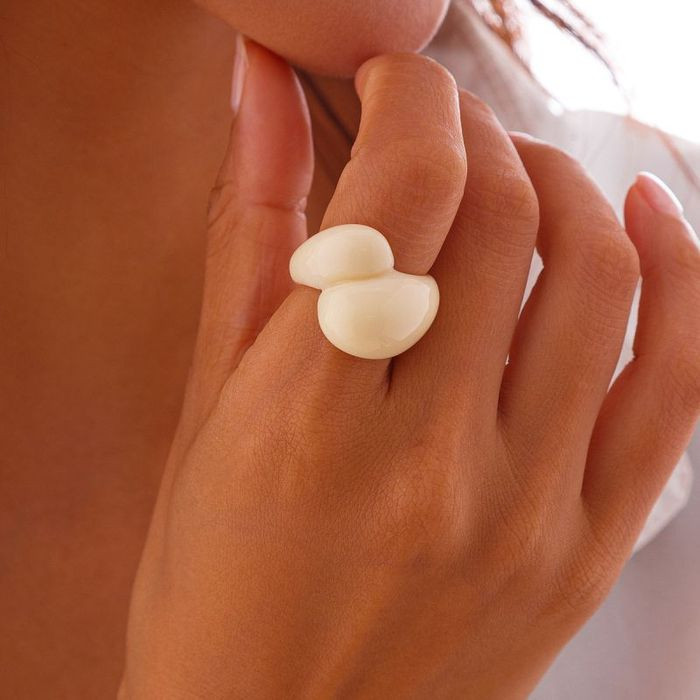 Кольцо широкое из яркого акрила CJM58550