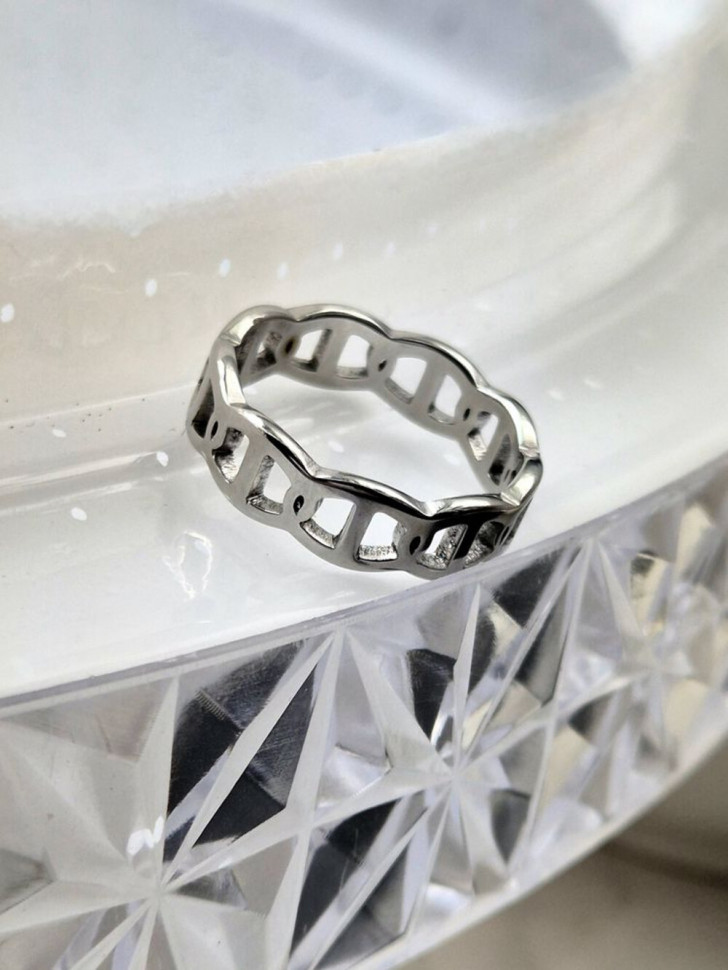 Стальное кольцо с геометрическими прорезями J11364CJJ