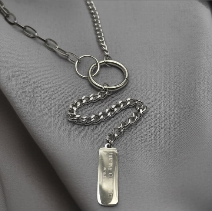 Колье-галстук с крупным кольцом и декоративной подвеской планкой J10553CJJ Колье-галстук с крупным кольцом и декоративной подвеской планкой J10553CJJ