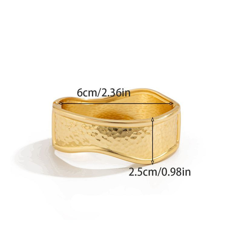 Жесткий браслет CJL85638 Жесткий браслет CJL85638