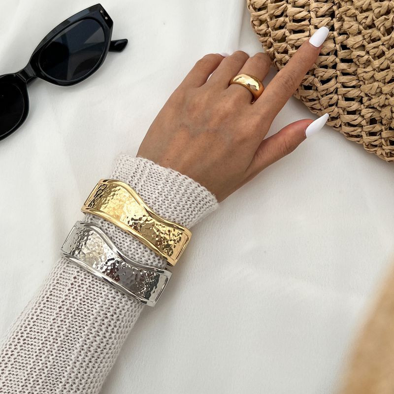 Жесткий браслет CJL85638 Жесткий браслет CJL85638