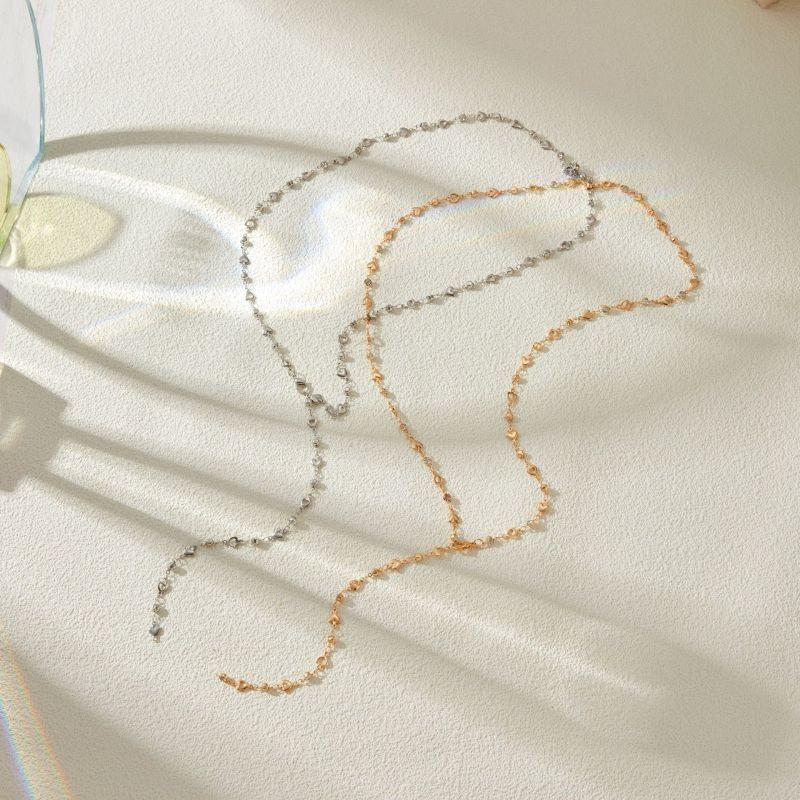 Золотистая цепочка с дорожкой из сияющих кристаллов CJG70324 Золотистая цепочка с дорожкой из сияющих кристаллов CJG70324