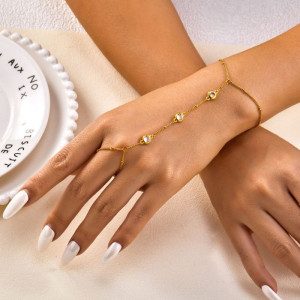 Браслет-слейв с цепочками и миниатюрными сердцами CJT06961