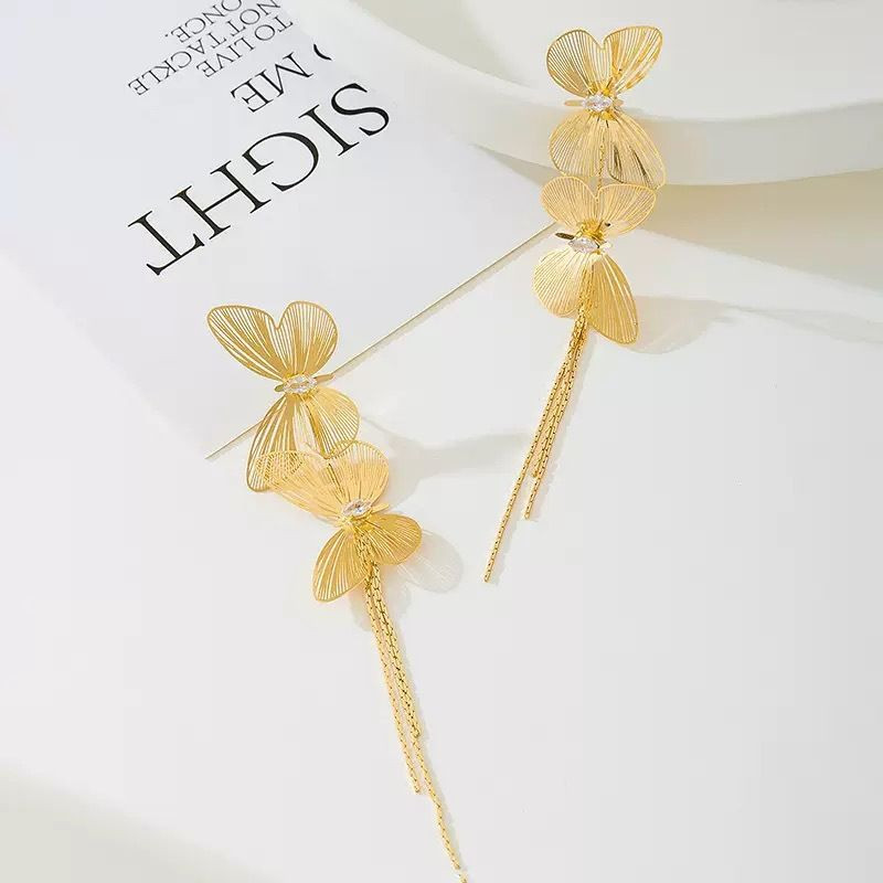 Длинные серьги с золотистыми бабочками CJL97465 Длинные серьги с золотистыми бабочками CJL97465