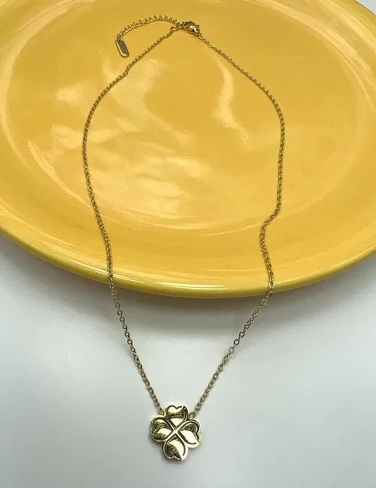 Стальная цепочка с напылением золотом кулон клевер сердце J10100CJJ Стальная цепочка с напылением золотом кулон клевер сердце J10100CJJ