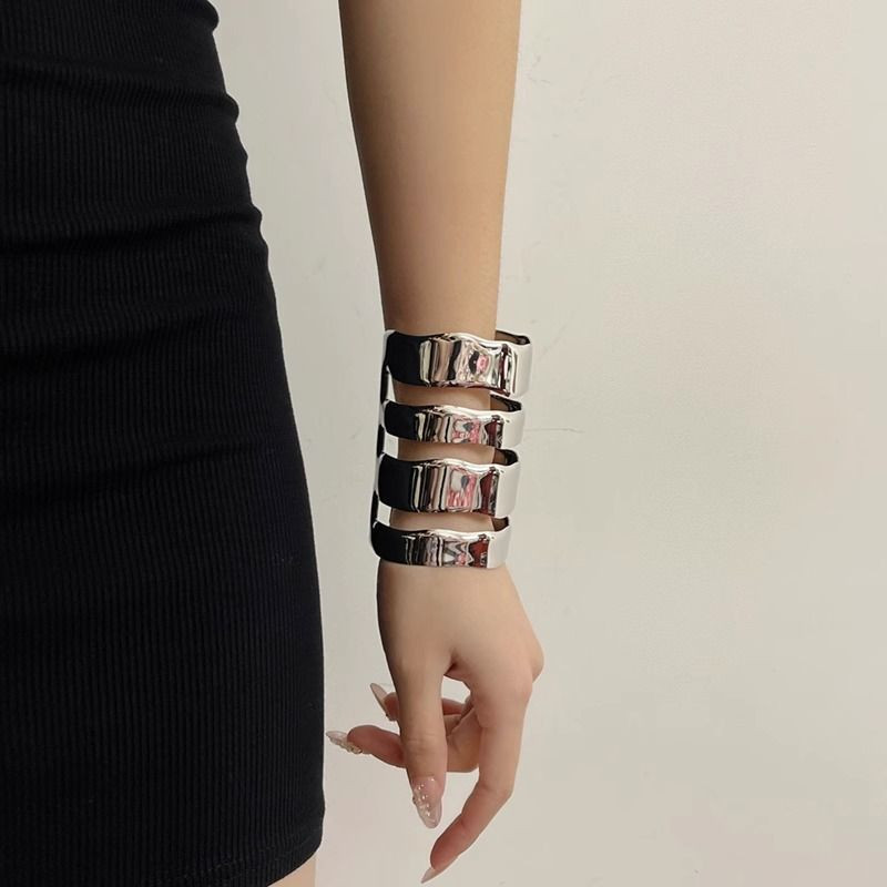 Жесткий браслет CJL26565 Жесткий браслет CJL26565