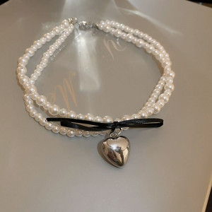 Жемчужное колье в два сложения с подвеской-сердцем и бантом CJC27096