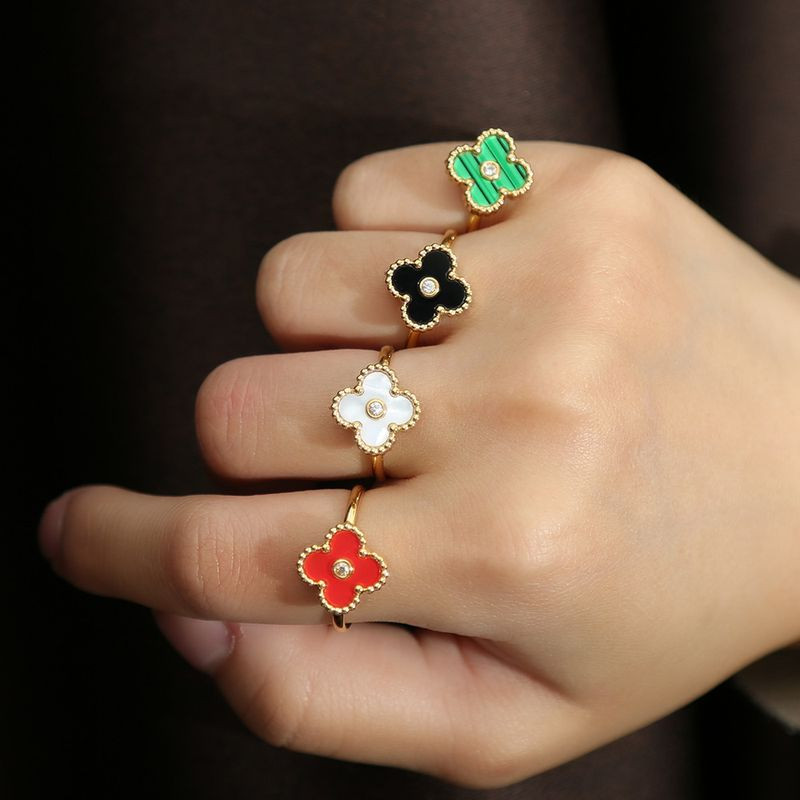 Кольцо со вставкой зеленый малахит в форме клевера 1J12074CJJ