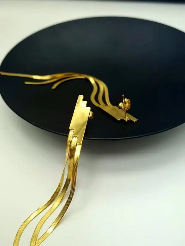 Серьги-гвоздики стальные с напылением золотом висячие J10223CJJ Серьги-гвоздики стальные с напылением золотом висячие J10223CJJ