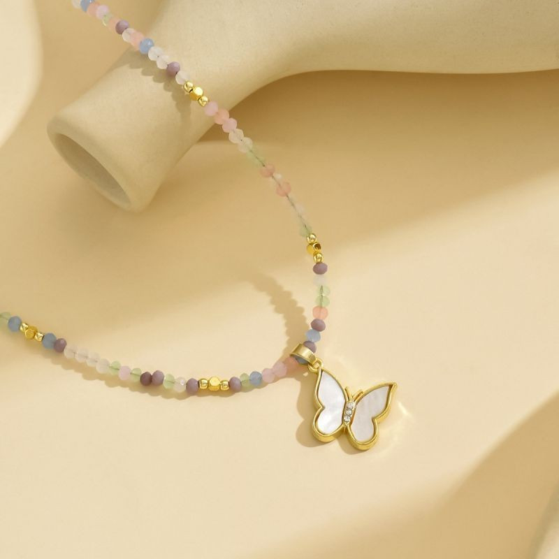 Чокер из бусин с подвеской-бабочкой из перламутра CJG30596 Чокер из бусин с подвеской-бабочкой из перламутра CJG30596