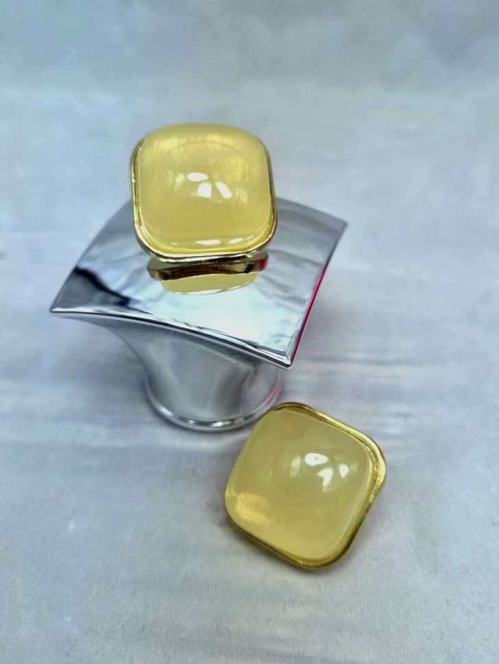 Серьги-гвоздики квадратные с цветной вставкой J10470CJJ