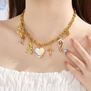 Золотистая цепочка с каскадом подвесок в форме сердец и сияющих кристаллов CJR55521 Золотистая цепочка с каскадом подвесок в форме сердец и сияющих кристаллов CJR55521