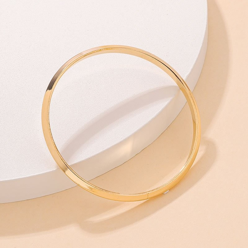 Жесткий браслет M84815 Жесткий браслет M84815